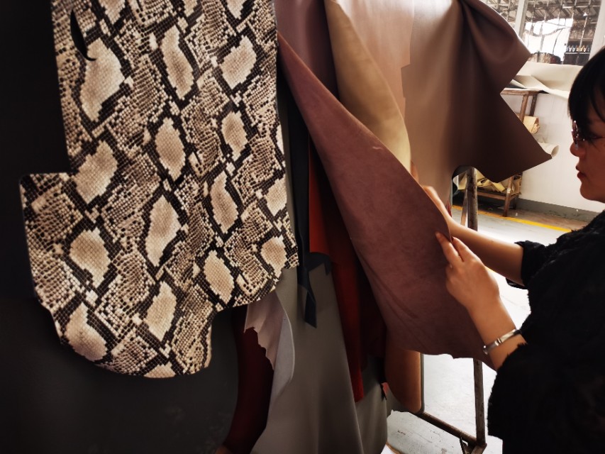 女生包包800一个贵吗,爱马仕包包为什么这么贵