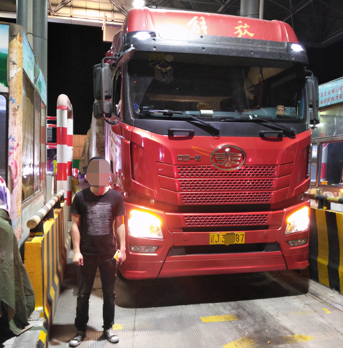 外地男子第一次来珠海却吃到6万罚单！只因老板在他车里塞了“危险品”！