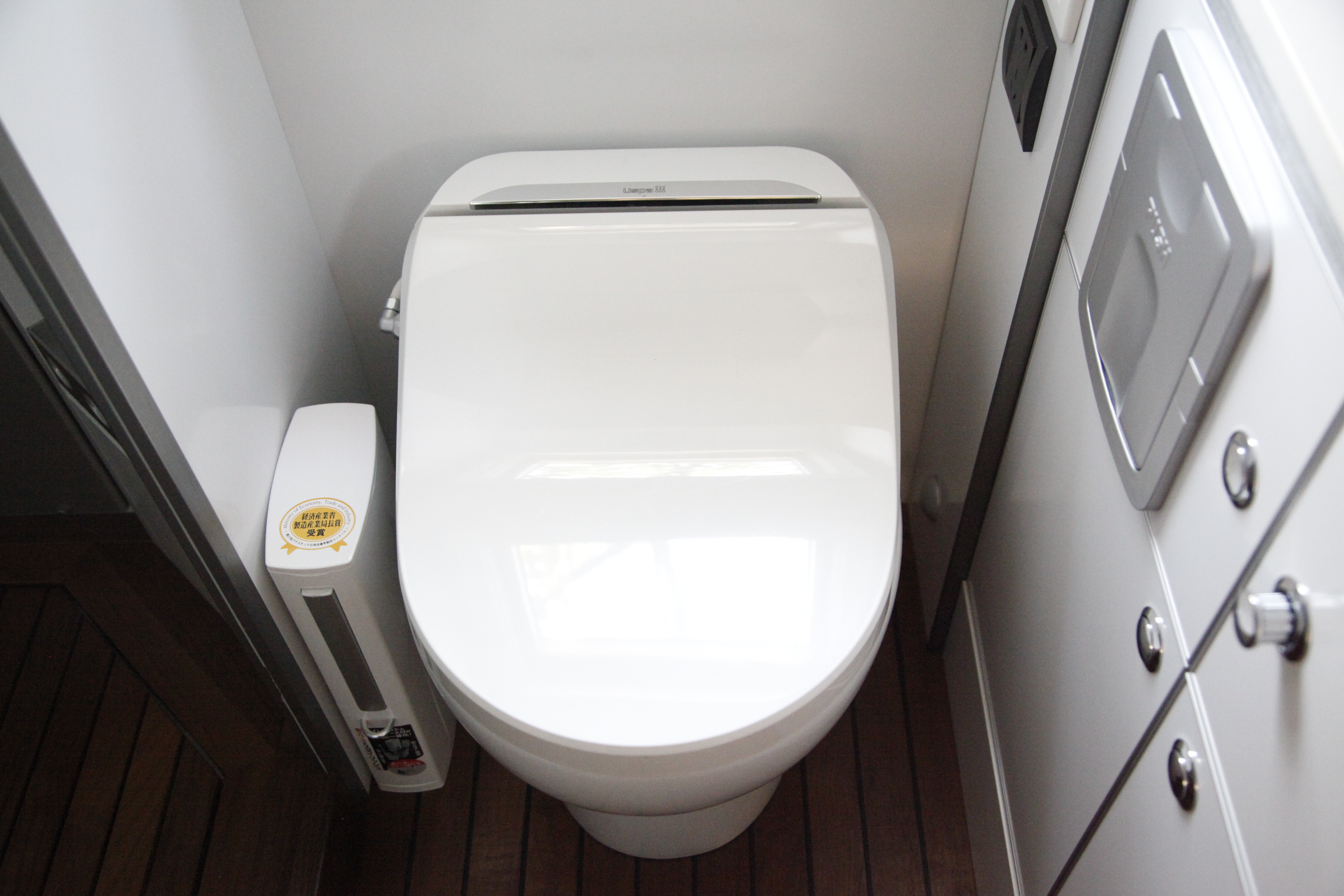 越野强劲王者，独栋别墅享受，阿莫迪罗曼8x8征服你了吗？