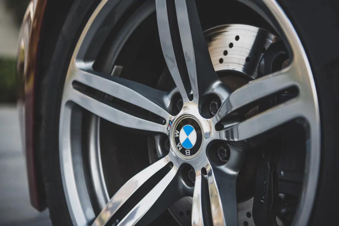 你以为宝马都是一个样的车吗,如果宝马也有超跑会是什么样