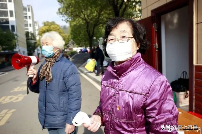 宜昌江边志愿者,你好我是哈尔滨志愿者完整版