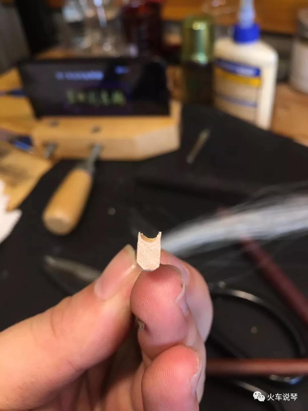 手把手带你学换刃,高档的小提琴弓毛用平了怎么换