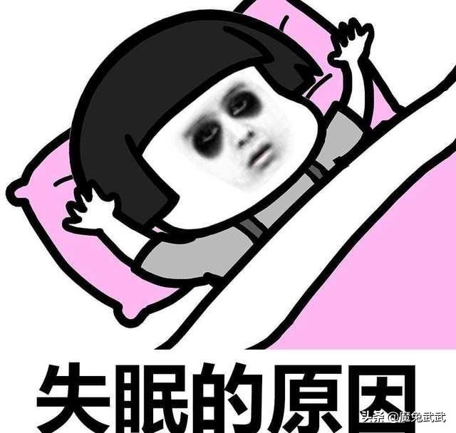 昨晚看到老公短裤破了个洞赶紧给他扔进了垃圾桶