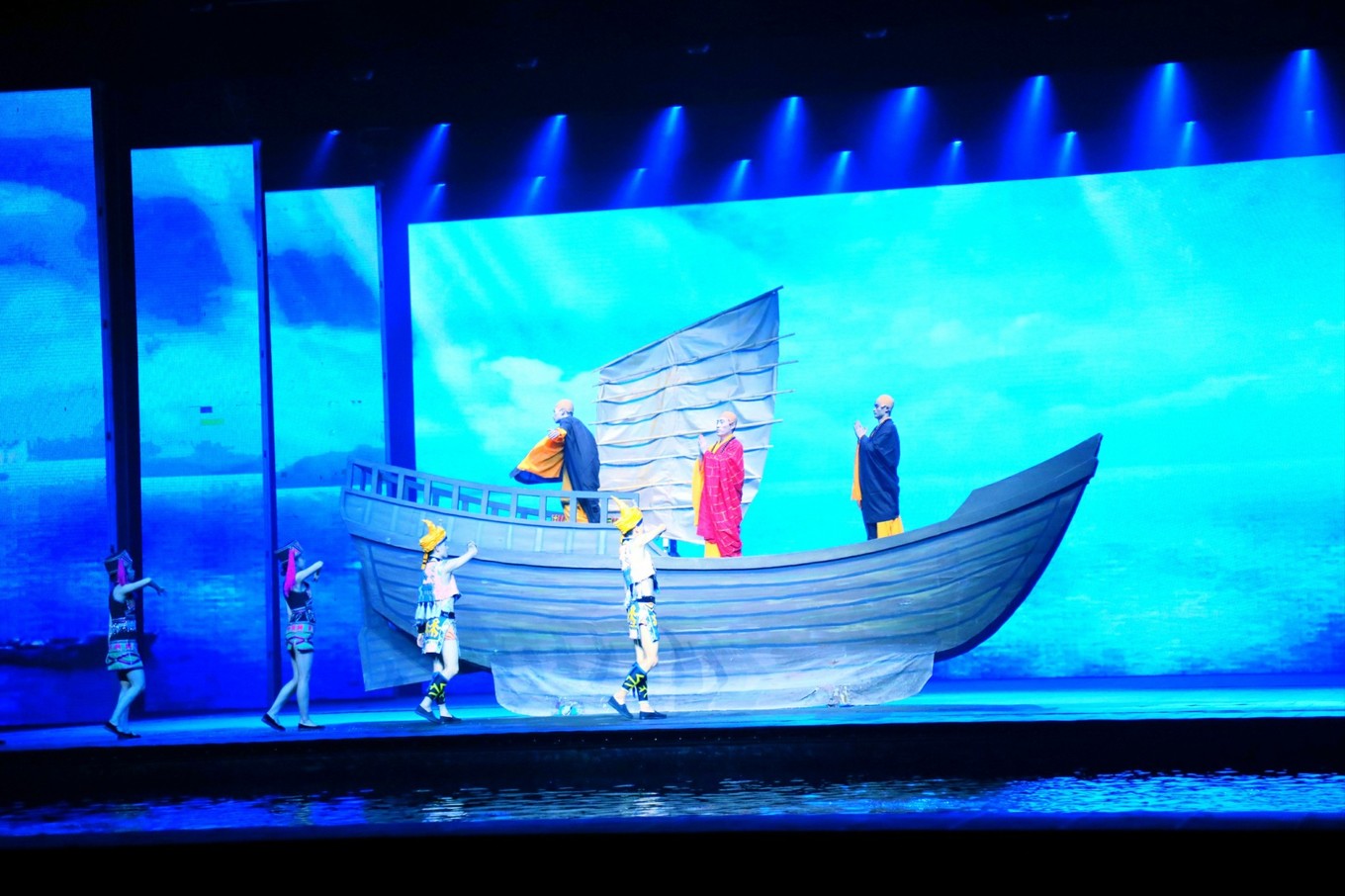 三亚自由行5天4晚亲子游攻略,寒假三亚5天4晚3人亲子游团购