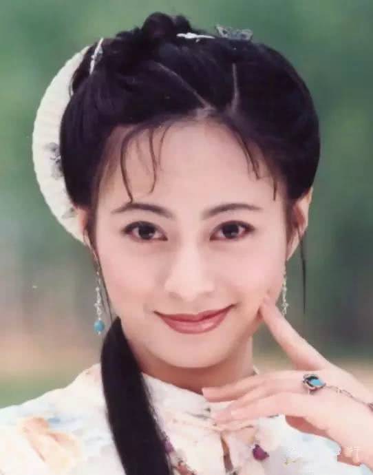 赵薇出演小燕子火到什么程度,赵薇演还珠阴差阳错一炮而红