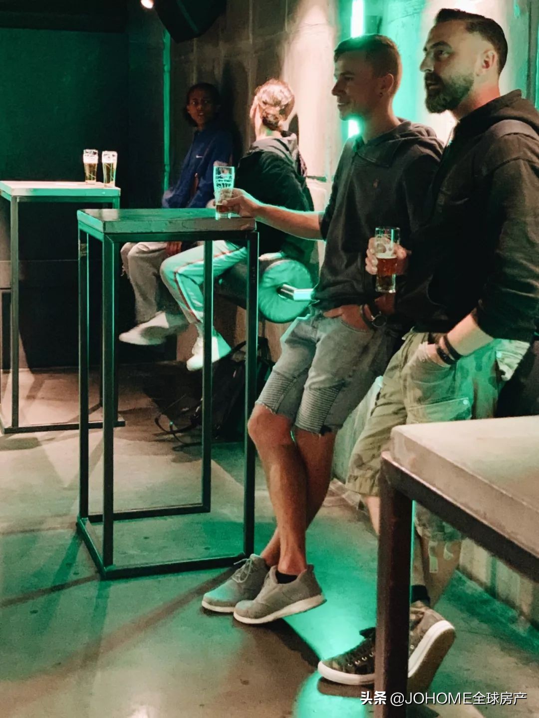 去了荷兰,168的我感觉自己像个霍比特人