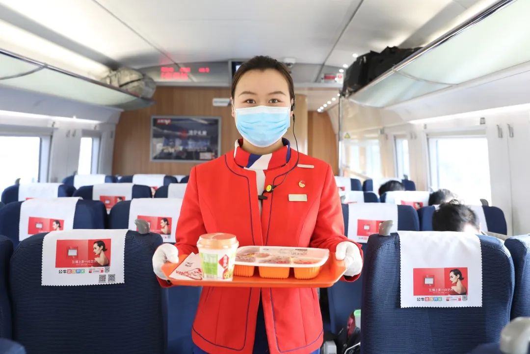 疫情期间火车上提供饭菜吗,疫情期间在火车买东西吃