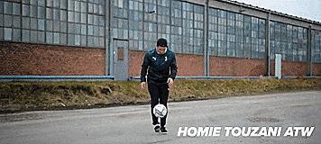 运动员的花式操作,花式过人技巧足球教学