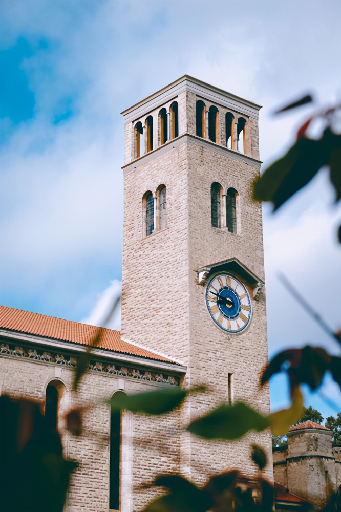 金口玉言的郎监管、私生活混乱的教授,*咸平郎**一手好牌打烂并不冤