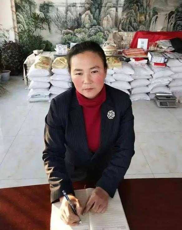 新农人十大网红,新农人网红种地视频