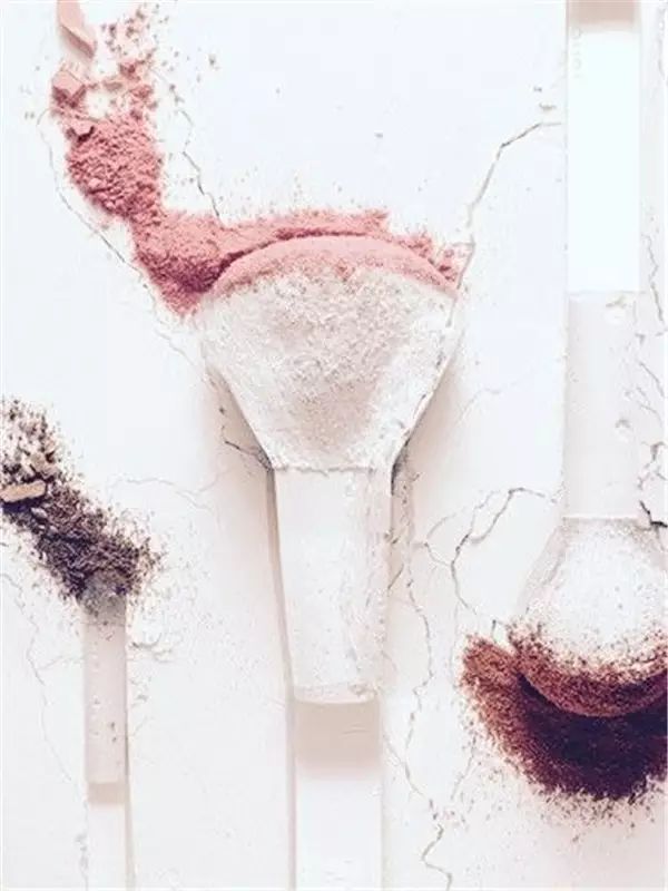 化妆品过期了还能用吗老爸评测,过期的护肤品化妆品千万别扔