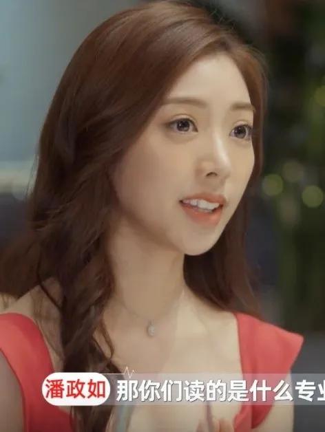 杨采钰的美貌特点,杨采钰复古年代感