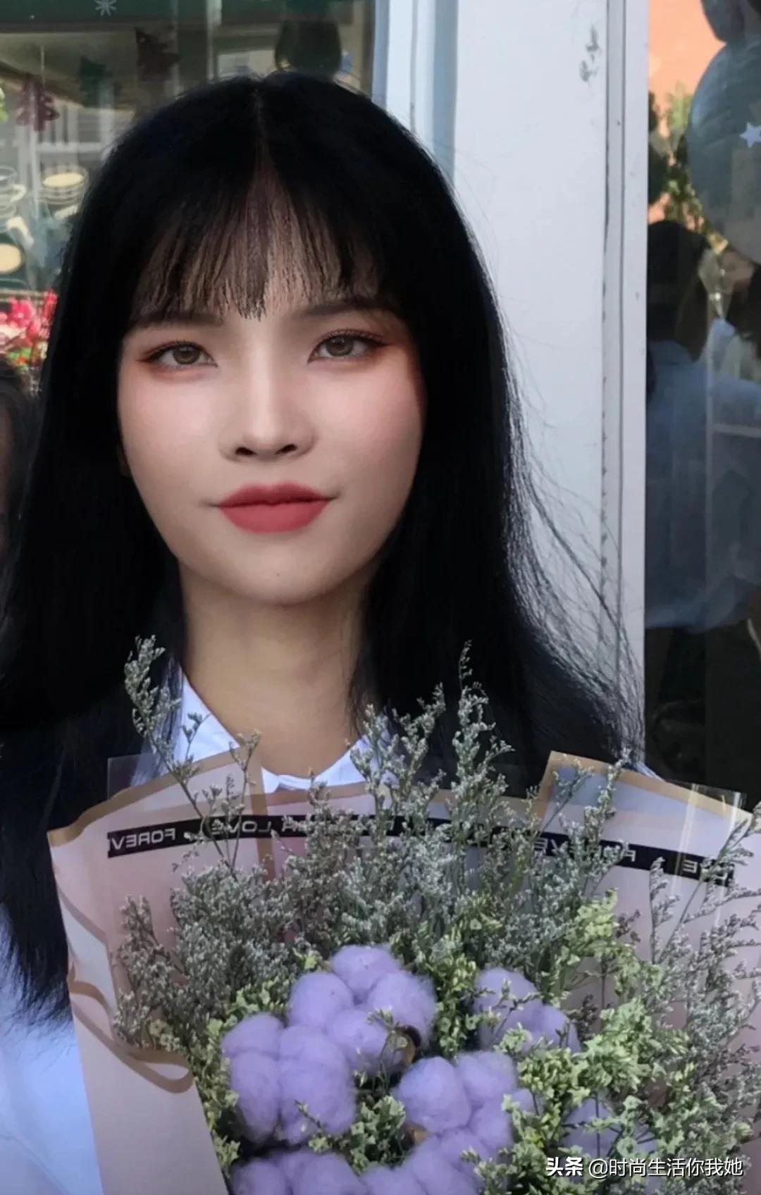 适合圆脸微胖的女生,微胖型女生显老