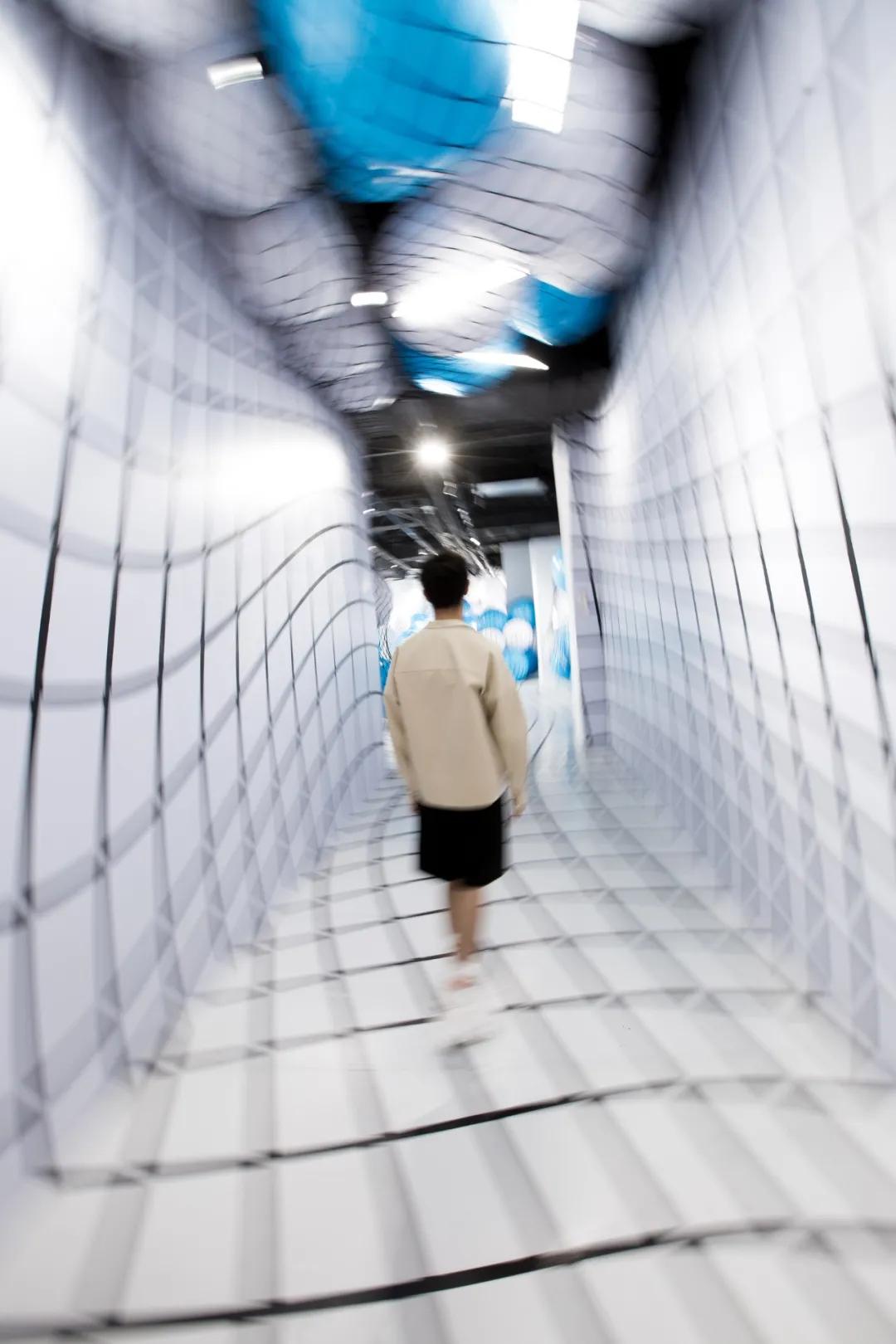 淮海路顶流出片地！21岁、重新回归的「上海广场​」好好拍哦