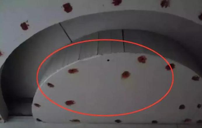 吊顶受潮脱了一块如何维修,吊顶潮湿发霉掉渣补救方法