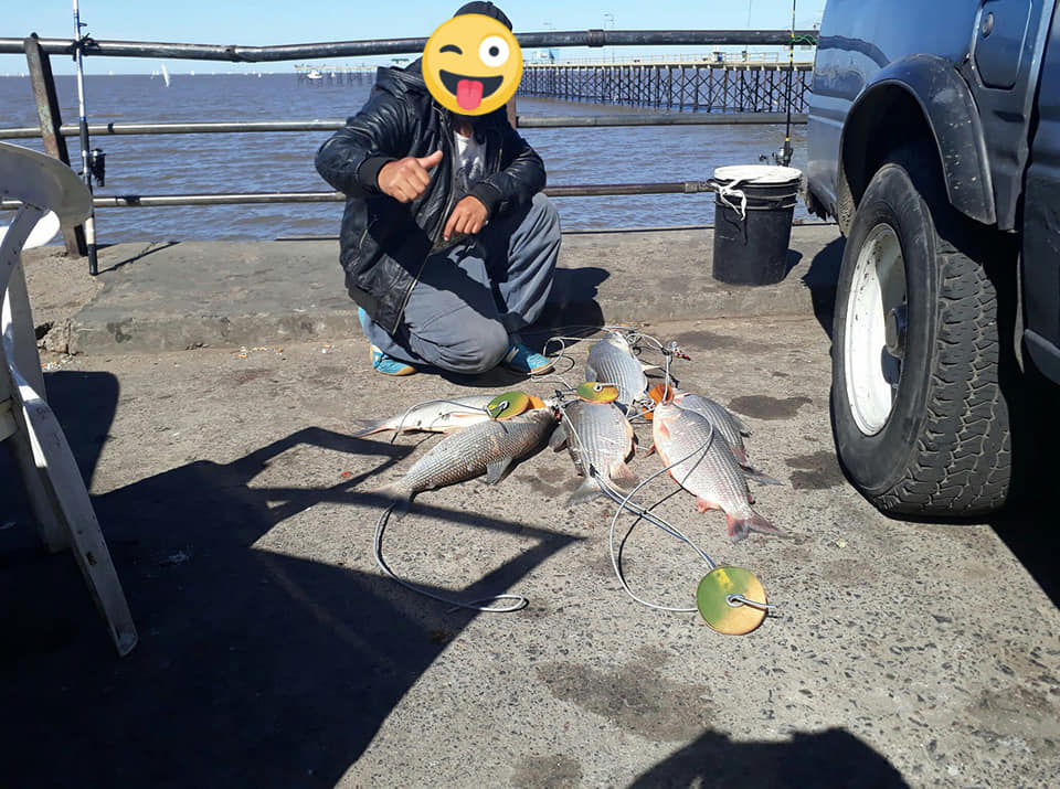 这才是最真实的国外钓鱼人，别崇洋媚外了，原来我们都被骗了