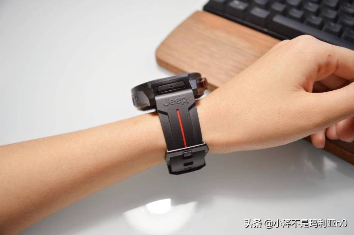 jeep黑骑士手表拍照,摸鱼黑骑士