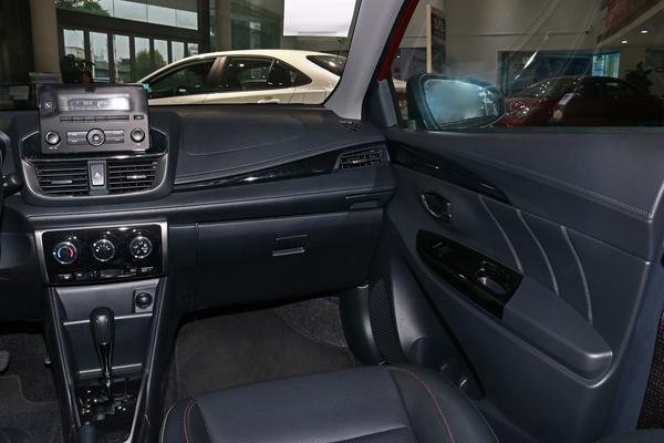 丰田yarisl致炫,19年丰田yarisl致享