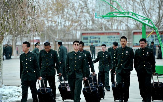 当2年兵,当2年兵的人厉害吗