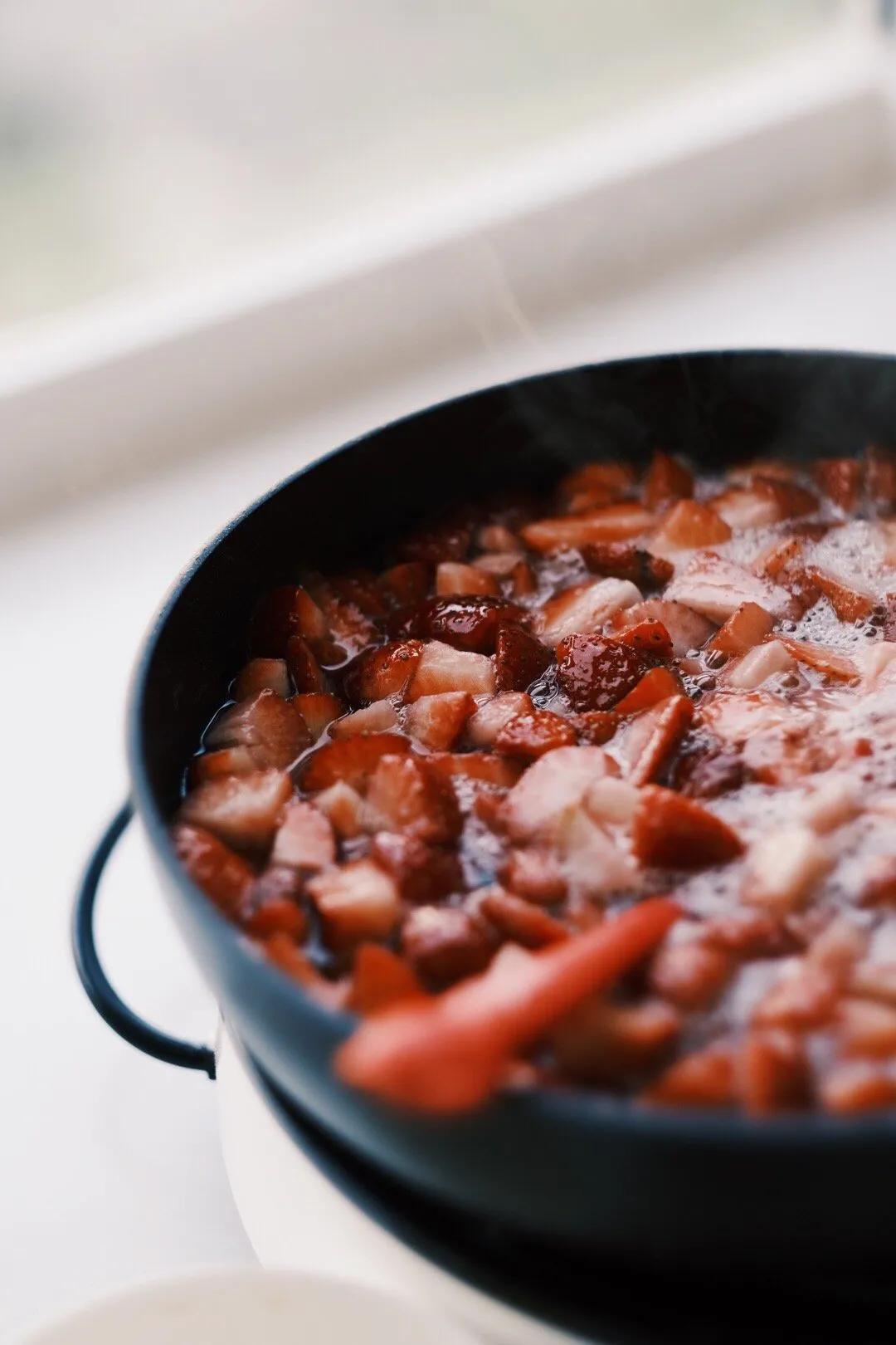 超简单的草莓酱做法,早餐必备的草莓酱轻轻松松get起来