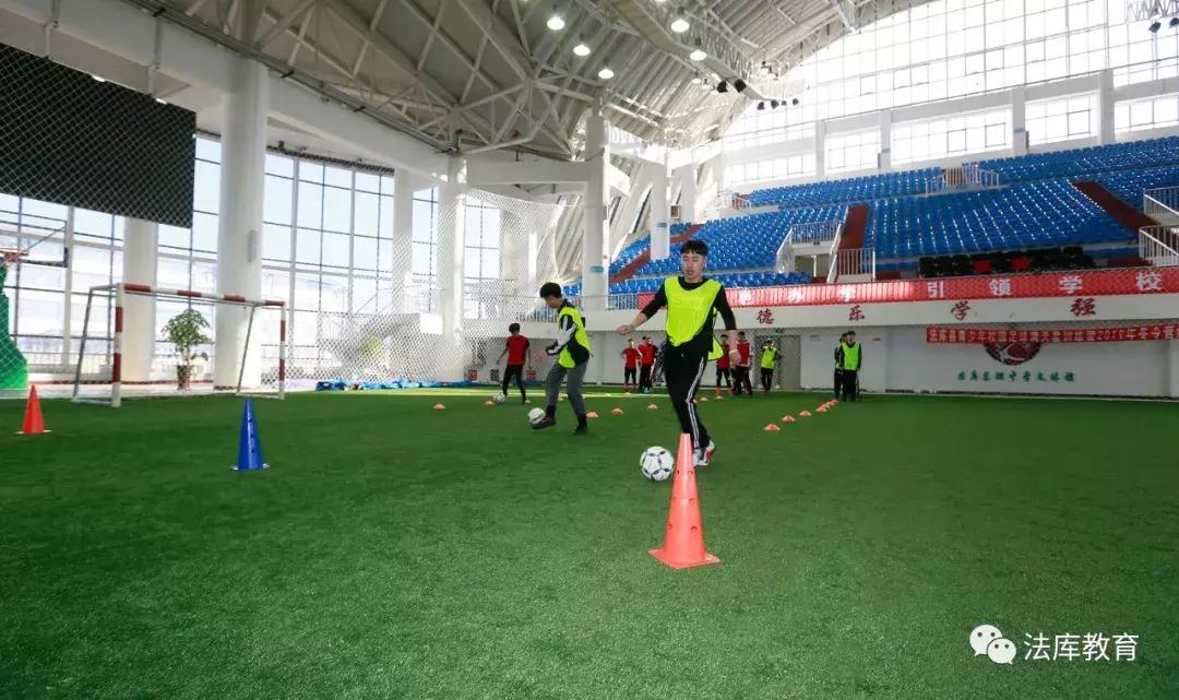 东湖二中足球,二年级足球队冬训