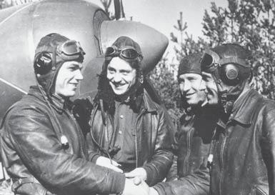 战场冤家，木制的拉-5战斗机和金属制的Fw190战斗机全方位对比