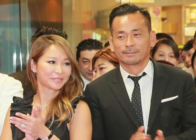 刘碧丽罕见晒近照,刘碧丽5年拼4胎顺产还是剖腹产