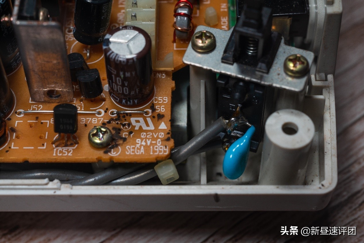 翻新修复DreamCast游戏机：好端端的产品，差点让公司倒闭