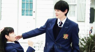 各个版本的恶作剧,恶作剧之吻播出时郑元畅多大了