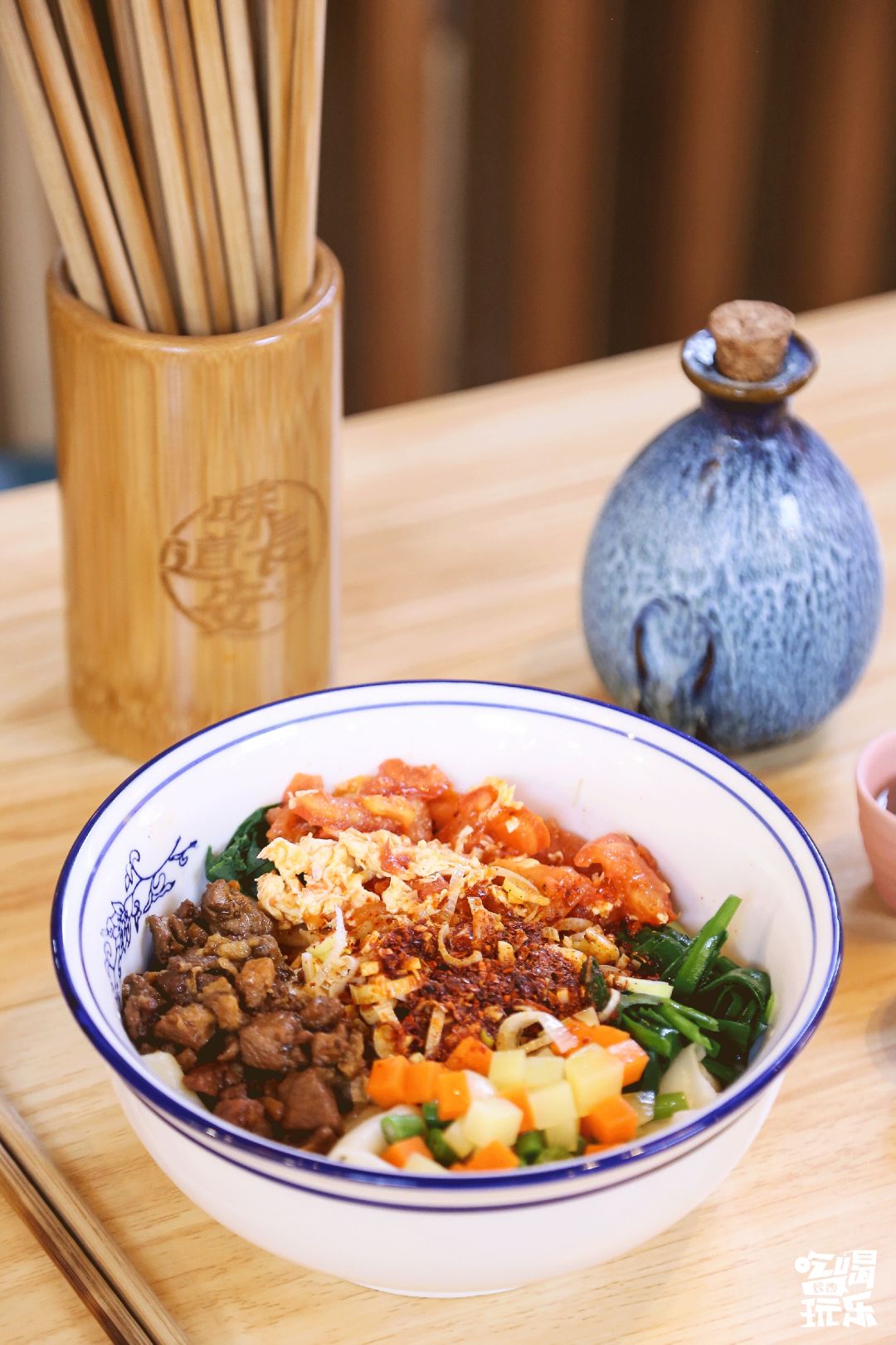 酷炫新地标！6m高巨型太空人登陆星城，开启未来进行时