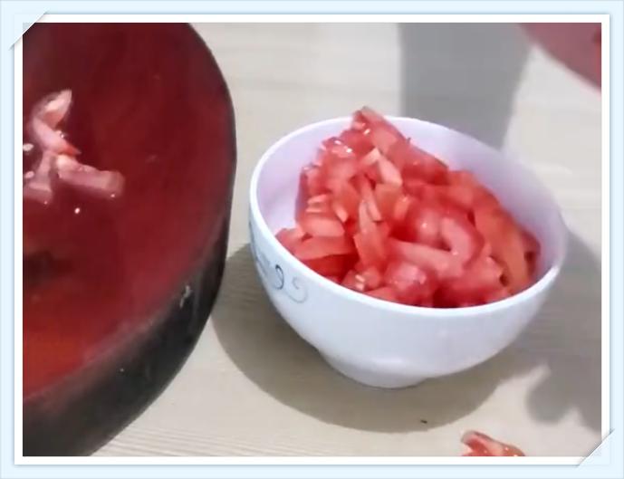 红烧鱼怎么煎不粘锅不掉皮,用不粘锅怎么煎红烧鱼好吃