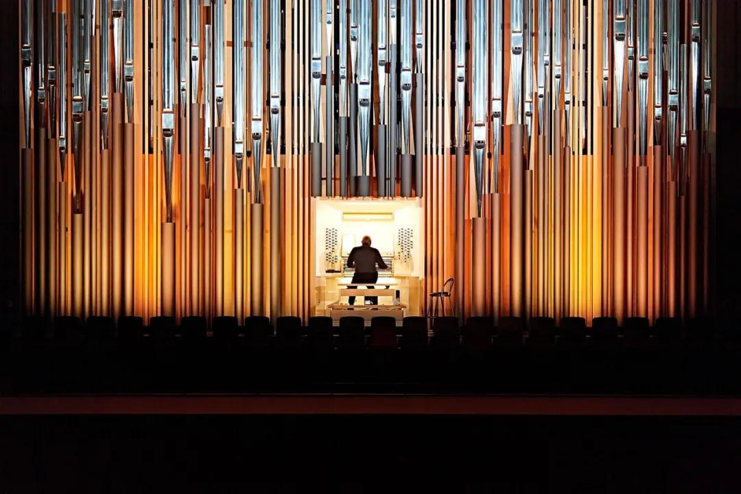 “城中之城”—韩国乐天商业综合体/KPF