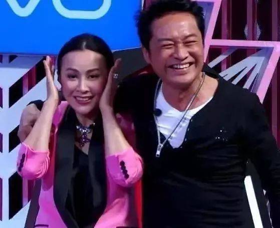 强吻、揩油、扒衣服？刘亦菲、赵丽颖都难逃“咸猪手”