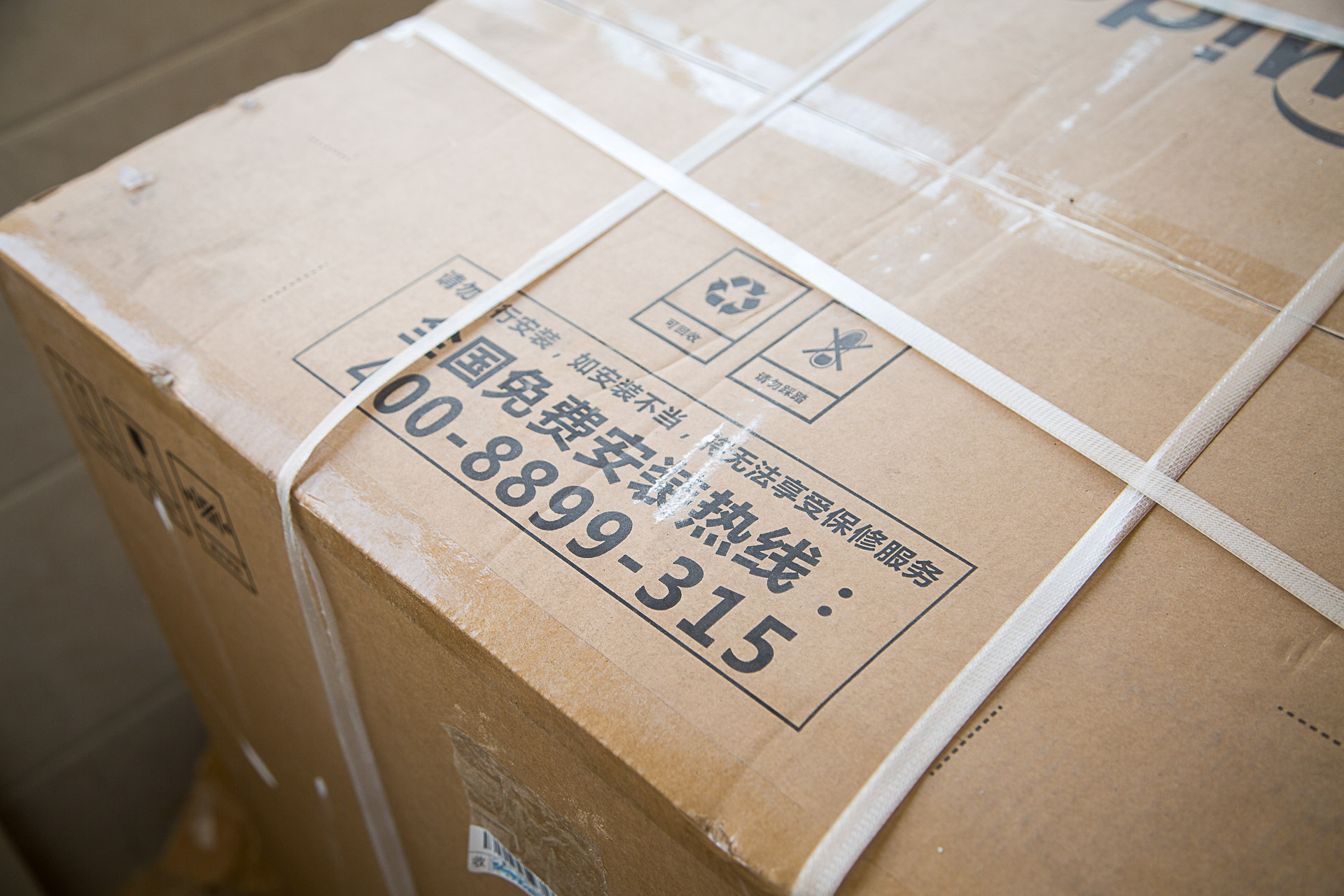 美的挂壁式洗烘洗衣机,美的洗烘一体洗衣机直驱