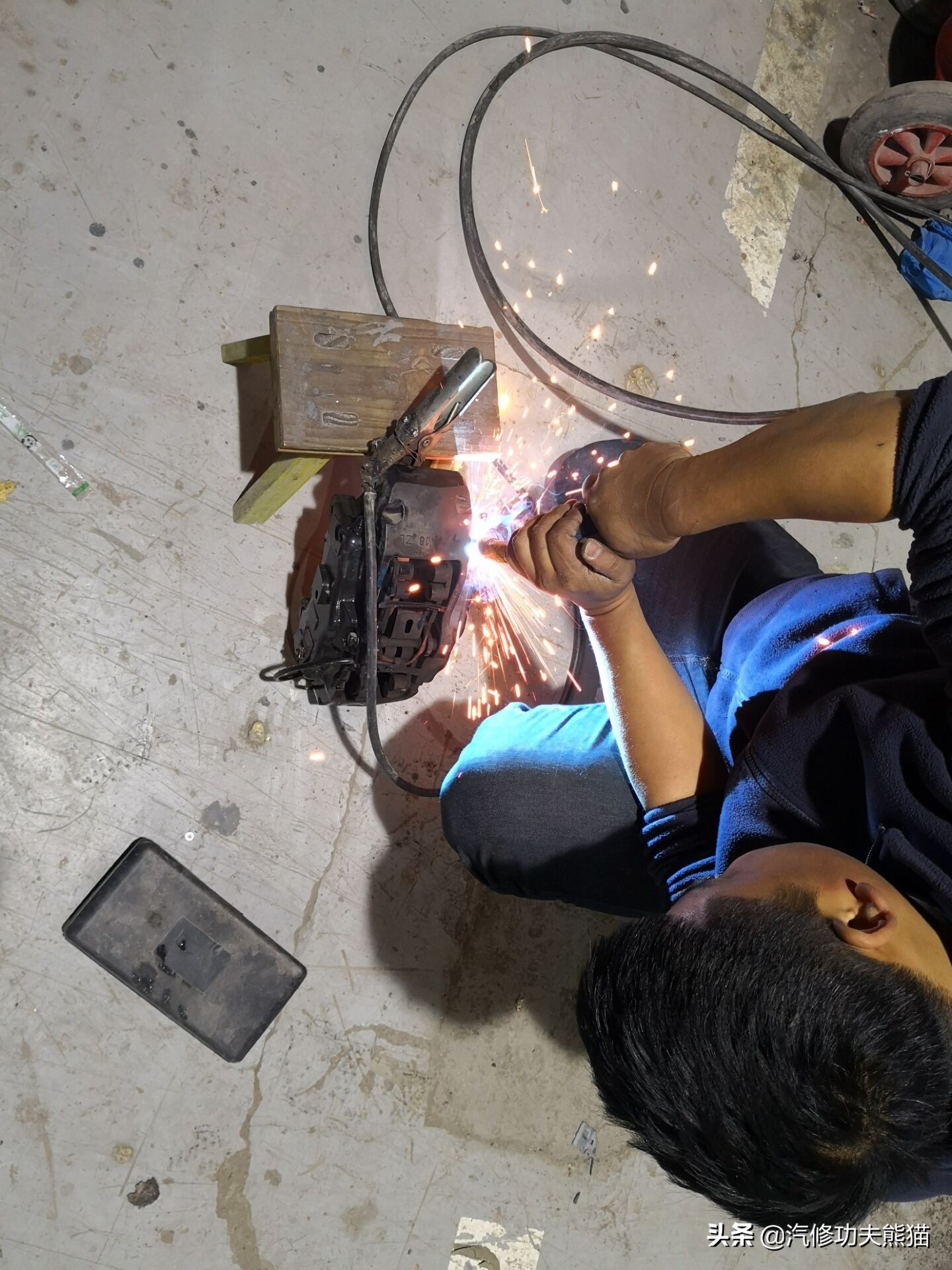 只因修烧机油却被人修到残废！4S拒修！一台奥迪Q7的重生路