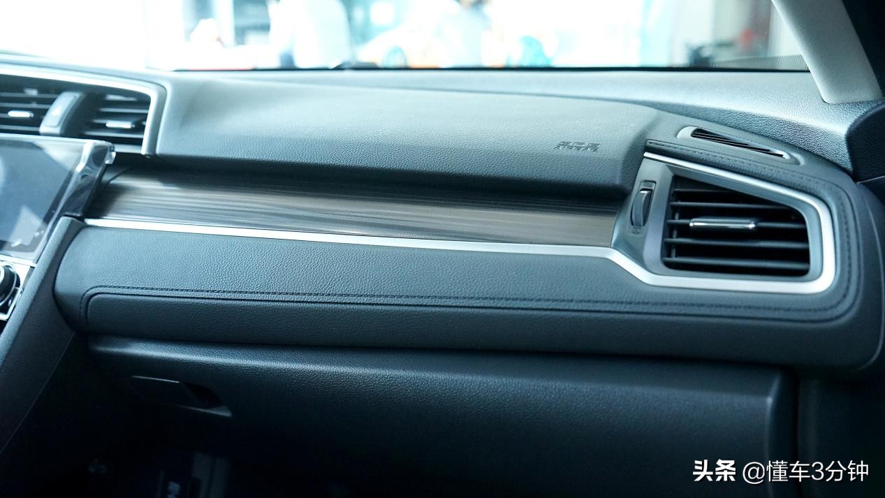 本田思域劲势版最受欢迎颜色,本田思域十一代优点与缺点