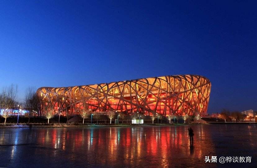 建筑学与土木工程哪个好找工作,土木建筑专业选择哪些学校