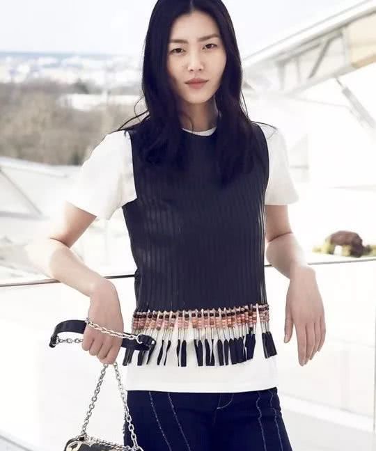 刘雯大包包推荐,刘雯同款豹纹包包