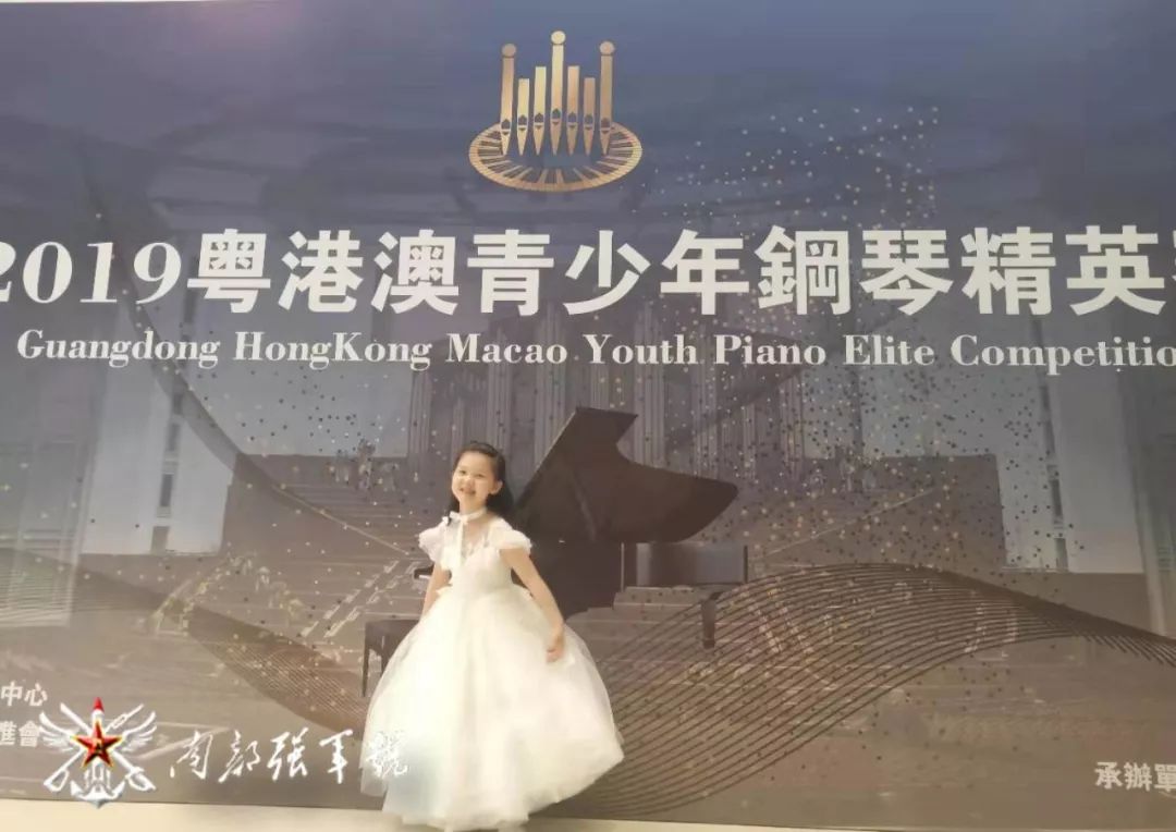 军嫂眼中的他是啥样子,一名军嫂眼中的军娃