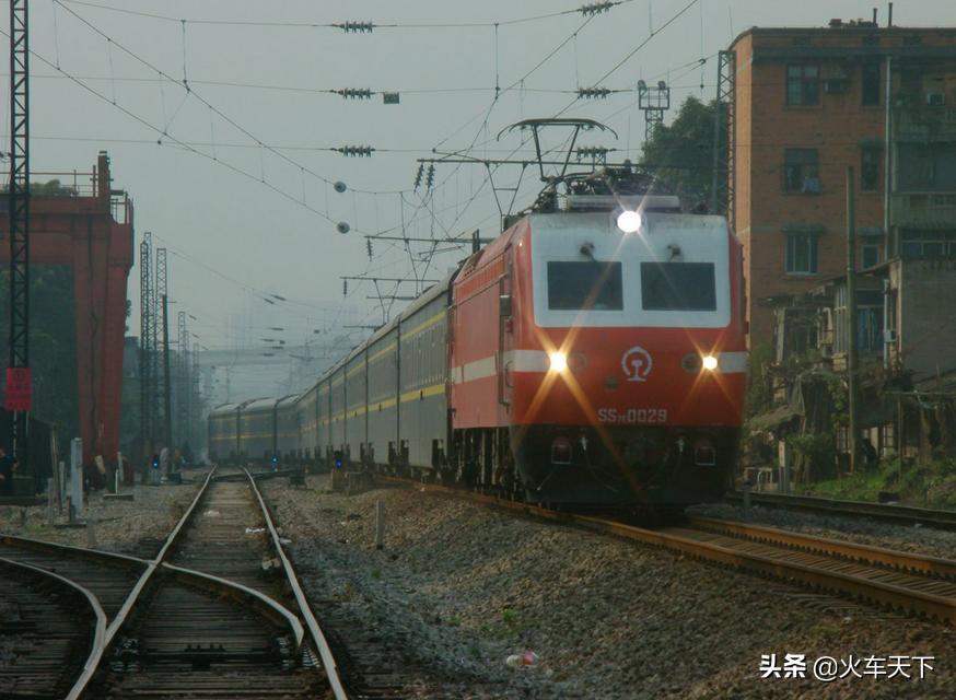 重庆到拉萨的火车是西宁的吗,从重庆到拉萨的火车经过哪些地方