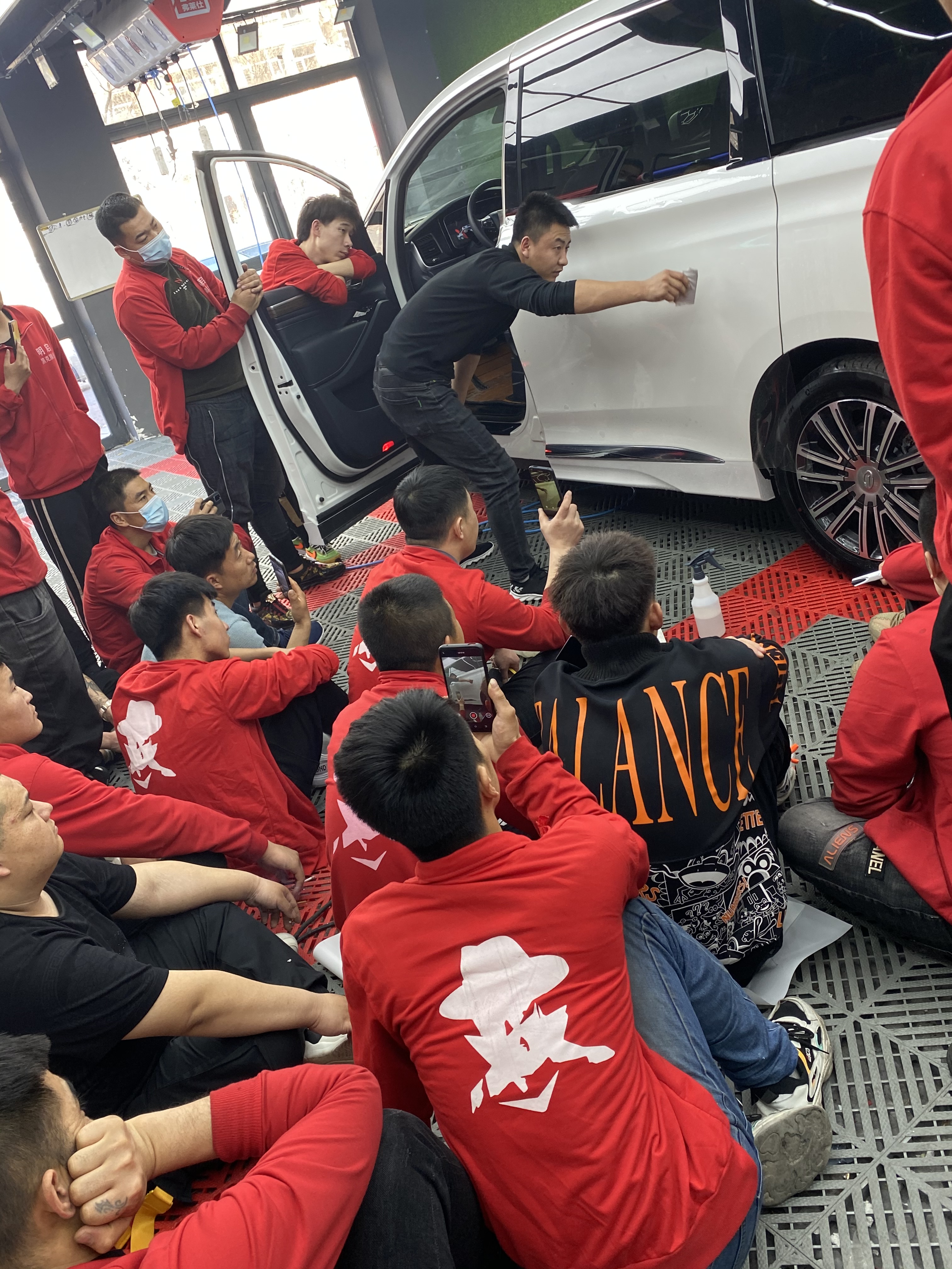 美容抛光打蜡视频教程,美容打蜡贴膜镀晶