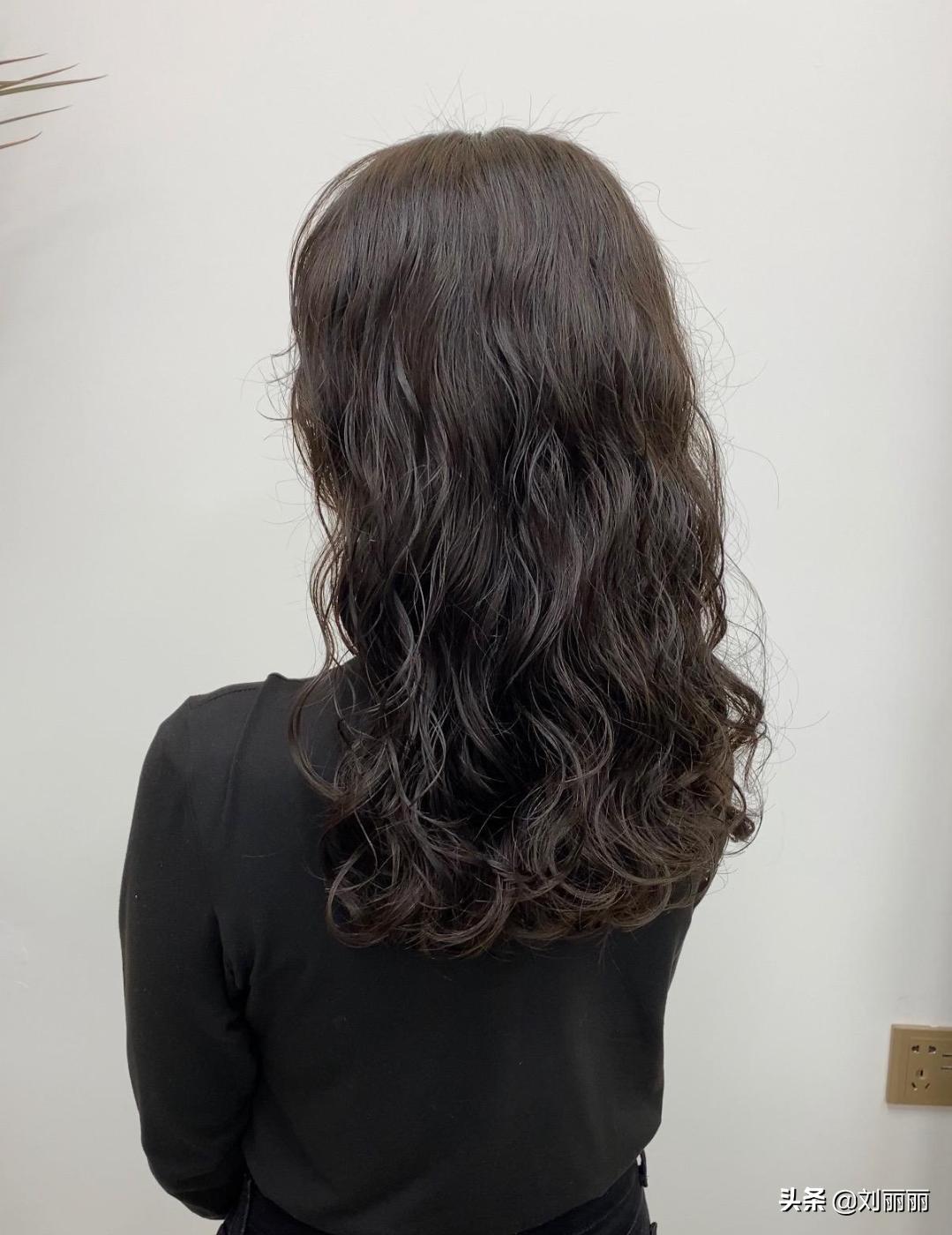 根据脸型跟你设计出更减龄的发型,看一遍就会的发型简单时尚又优雅