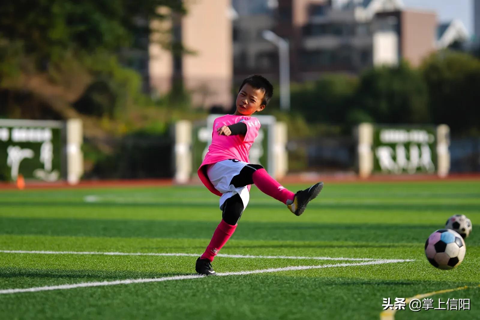 奔跑的少年足球场,信阳市奔跑吧少年篮球比赛