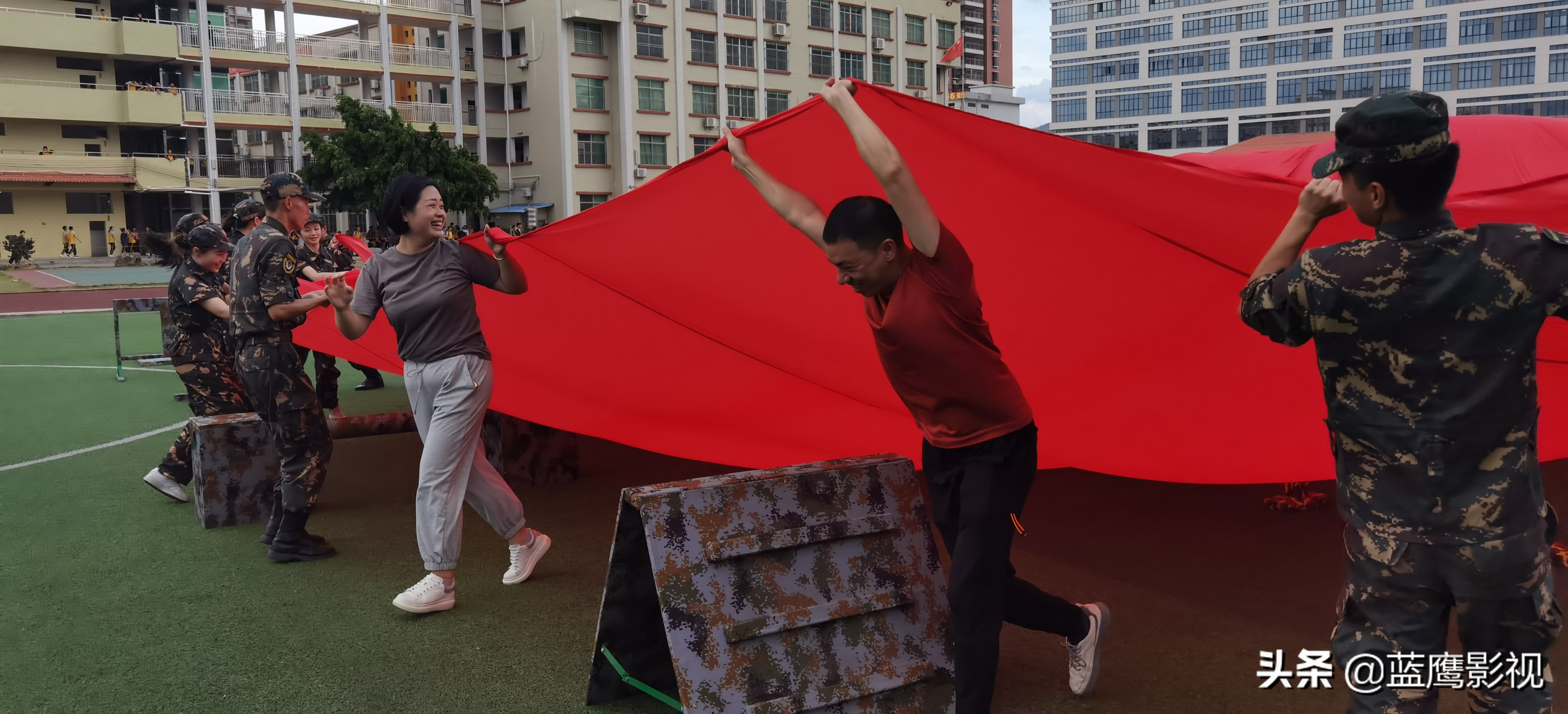 我是小小兵幼儿园军事活动,幼儿园儿歌我是小小兵活动反思