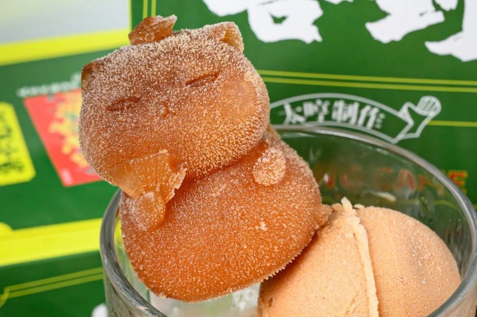 使徒行者同款冰室，现点现拉港奶，先抽盲盒才能喝