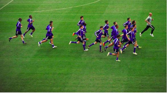 足球兴趣班热身训练,足球赛前热身训练完整版