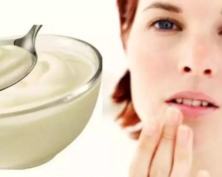 如何让你的嘴唇在冬天水润不干裂,嘴唇干裂怎么办教你一招超级管用