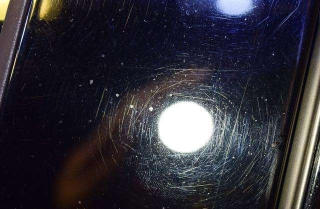 4s店把玻璃划伤了怎么办,4s店前挡风玻璃划伤