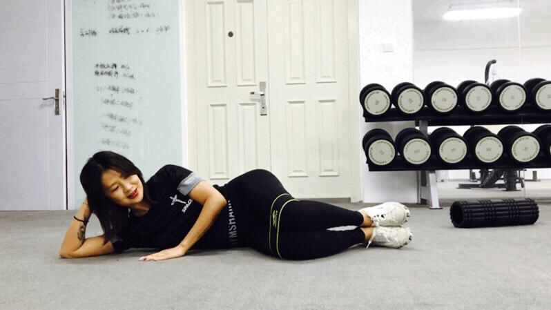 孕妇企鹅步锻炼,孕期蹲跨练习