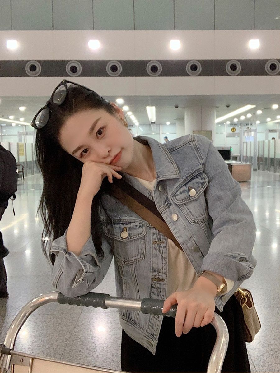 牛仔外套的n种搭配百搭又时髦,很潮的牛仔外套搭什么裤子好看